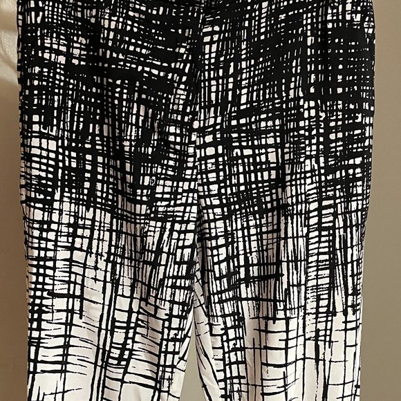 JAYE.E Abstract Patterned Pants - Picture 2 of 8
